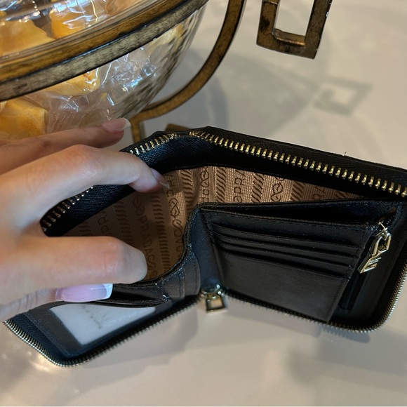 Prada Zip Saffiano Nero Black Wallet - Picture 7 of 11